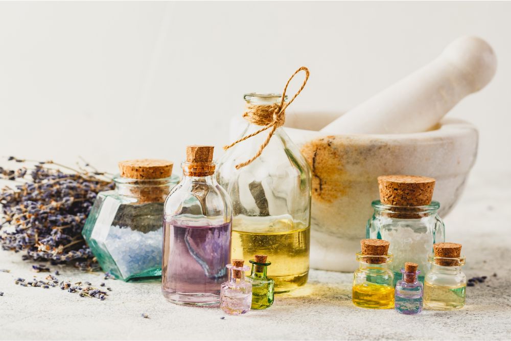 Aceites esenciales con aceite portador preparados para el masaje